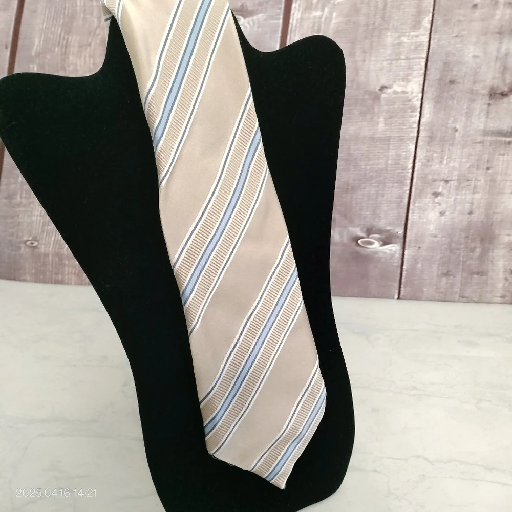 Donald Trump Signature Collection Silk Necktie Tie Striped Tan Blue Formal